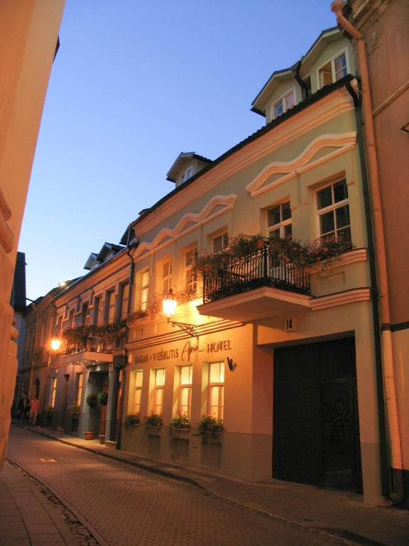Budova, kde se hotel nachází