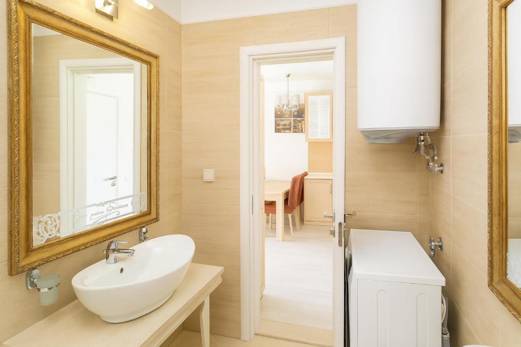 Koupelna v ubytování Private Apartment Grand Resort 11