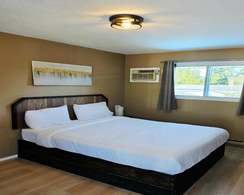 Skimmerhorn Inn - 