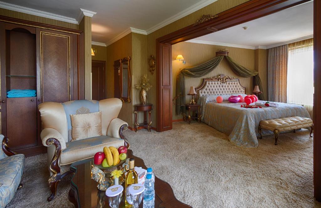 Spa Hotel Rich - Suite With Hot Tub