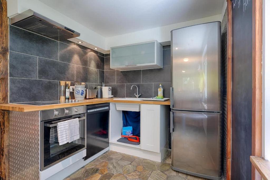 Riverside Apartment - Resim 6