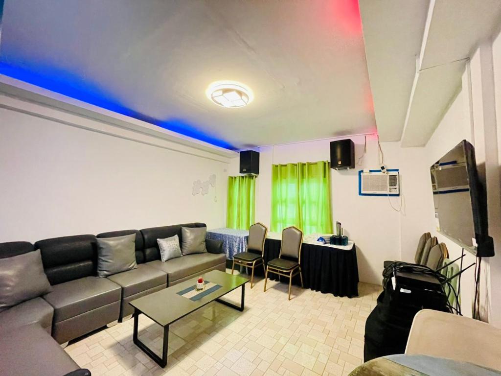 Posezení v ubytování Bernese Resort Hotel powered by Cocotel