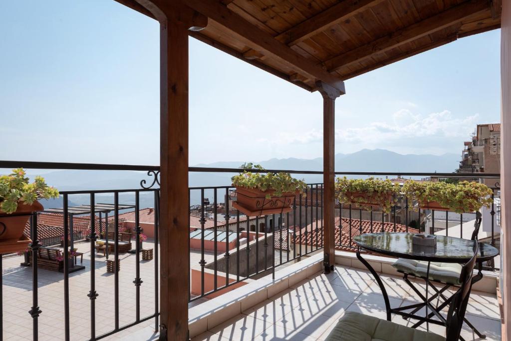 En balkong eller terrasse på Hotel Leto Delphi