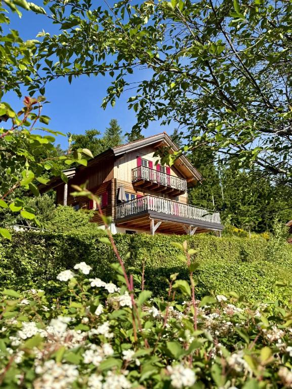 Vonkajšia záhrada v ubytovaní Großes Ferienhaus mit 5 Schlafzimmer & 4 Bäder