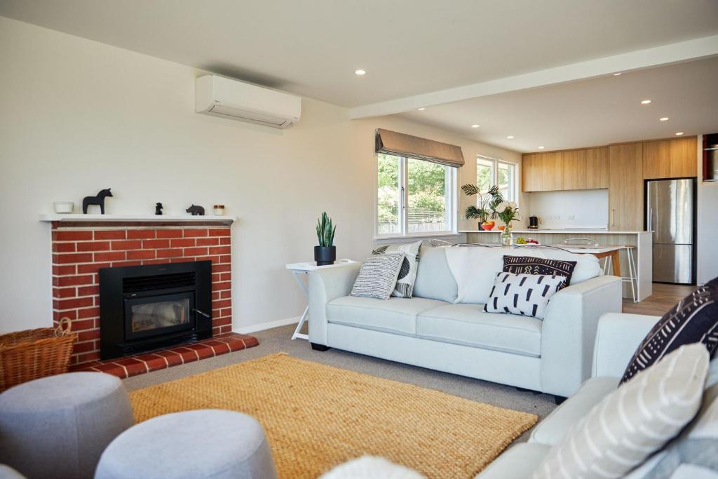 Sunny Getaway Close To Beach - Resim 9