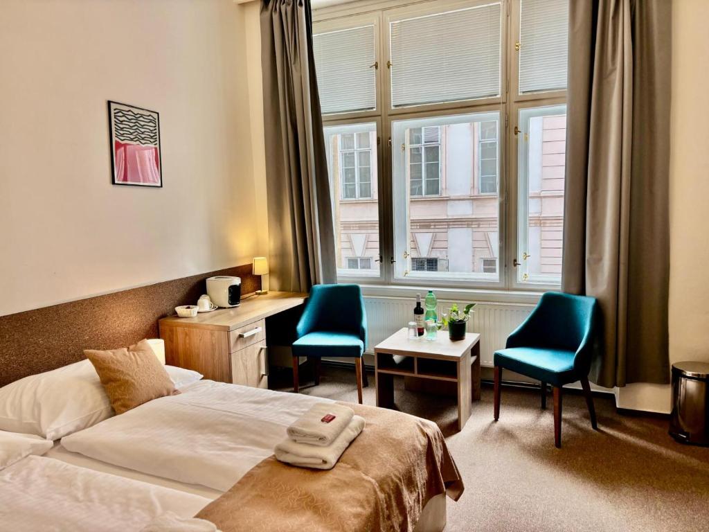 Apartments Embassy by LH - Resim 7