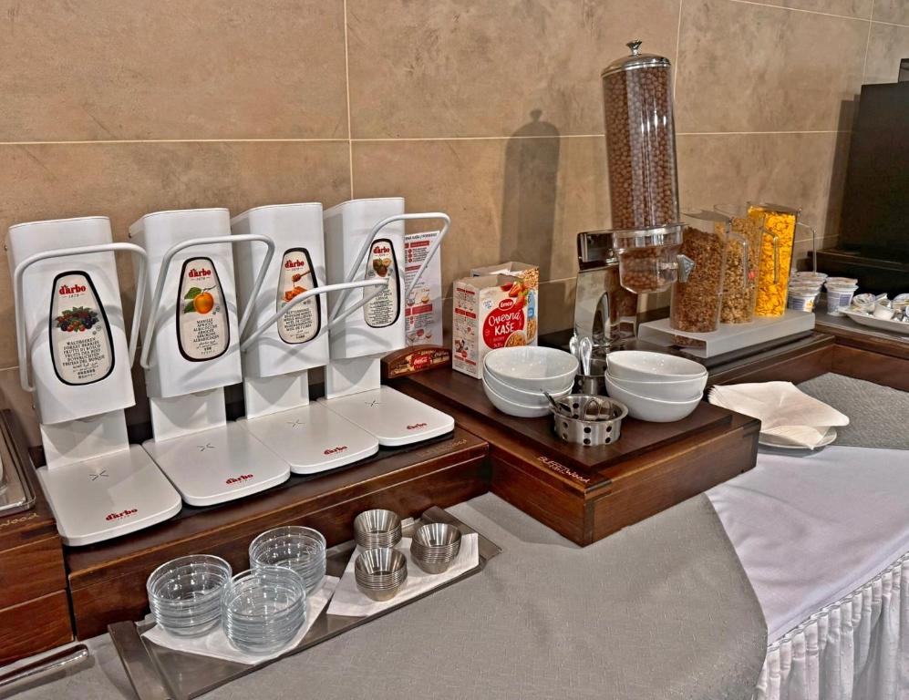 Příslušenství pro přípravu čaje a kávy v ubytování PATRIA HOTEL