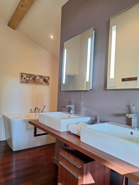 Le Relais De Pigasse - One-Bedroom Suite