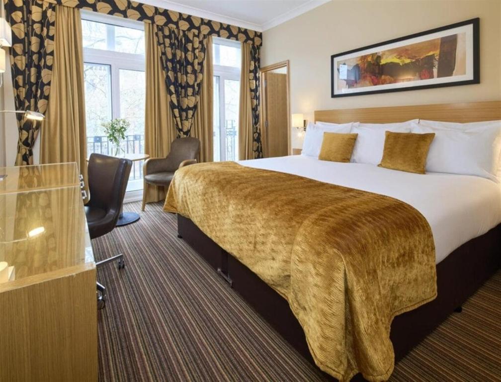 The Rembrandt - Resim 5