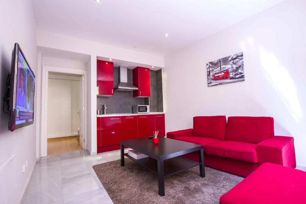 Kuchyňa alebo kuchynka v ubytovaní Livemalaga Merced Apartamento