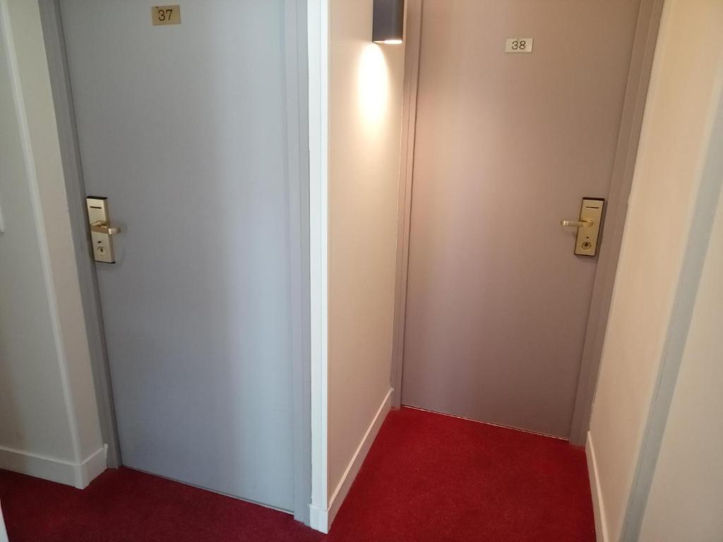 
Two Adjoining rooms Superior and Standard
