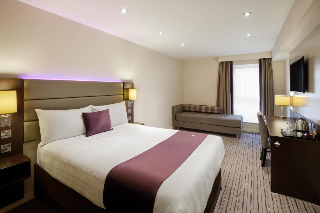 Premier Inn Dublin City North Docklands photo