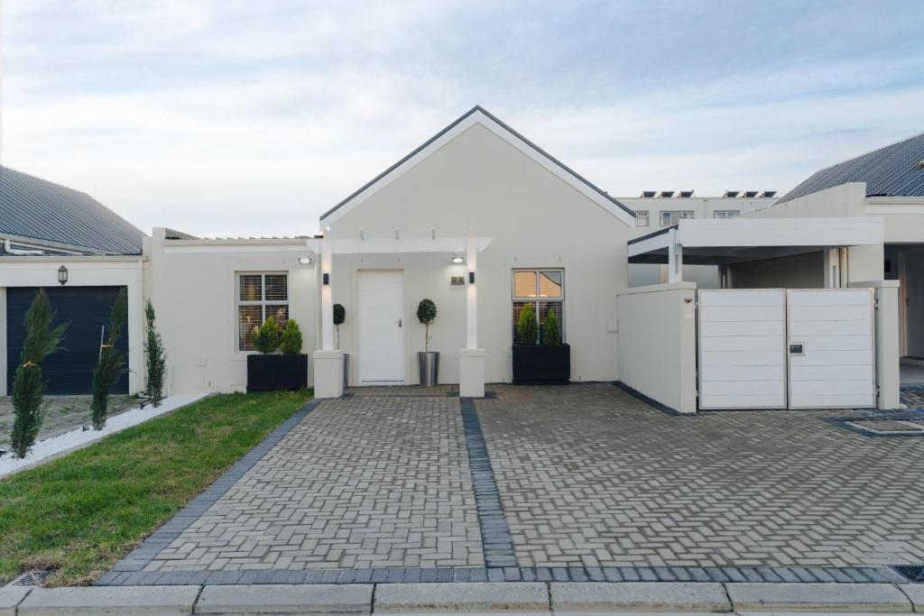 Tòa nhà nơi nhà nghỉ dưỡng tọa lạc