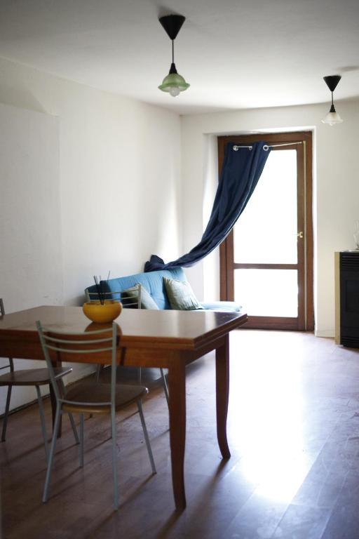 Posezení v ubytování La Maison Jaune