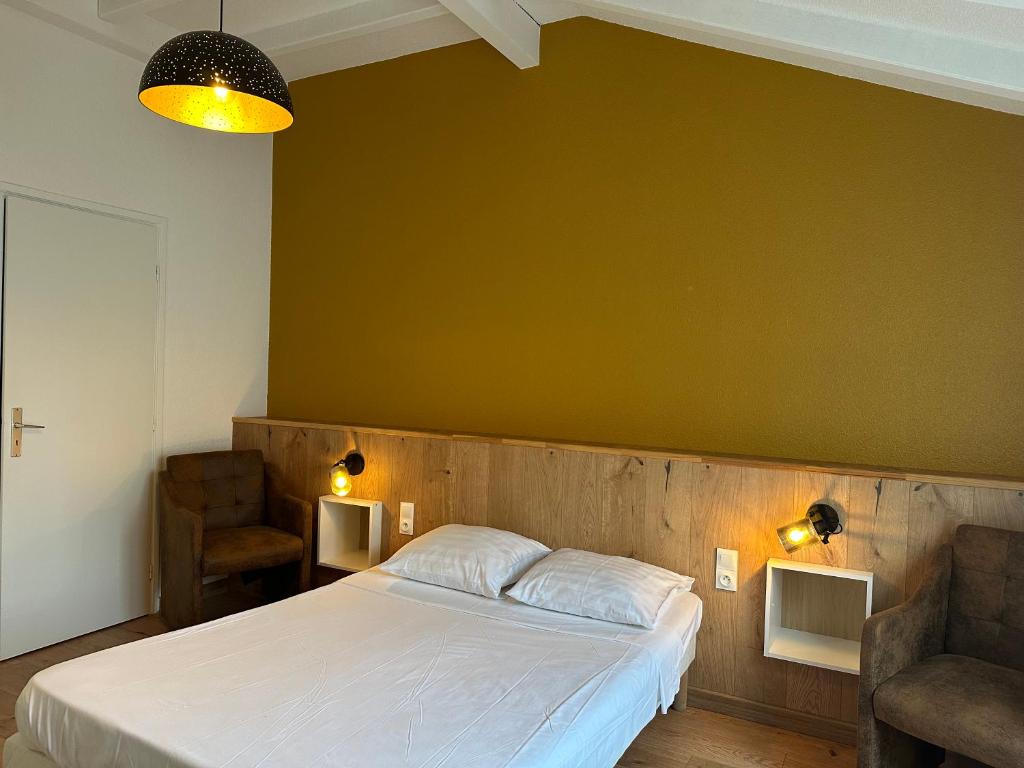 Hotel Porte de France - Self Check In by Homenhancement – photo 15
