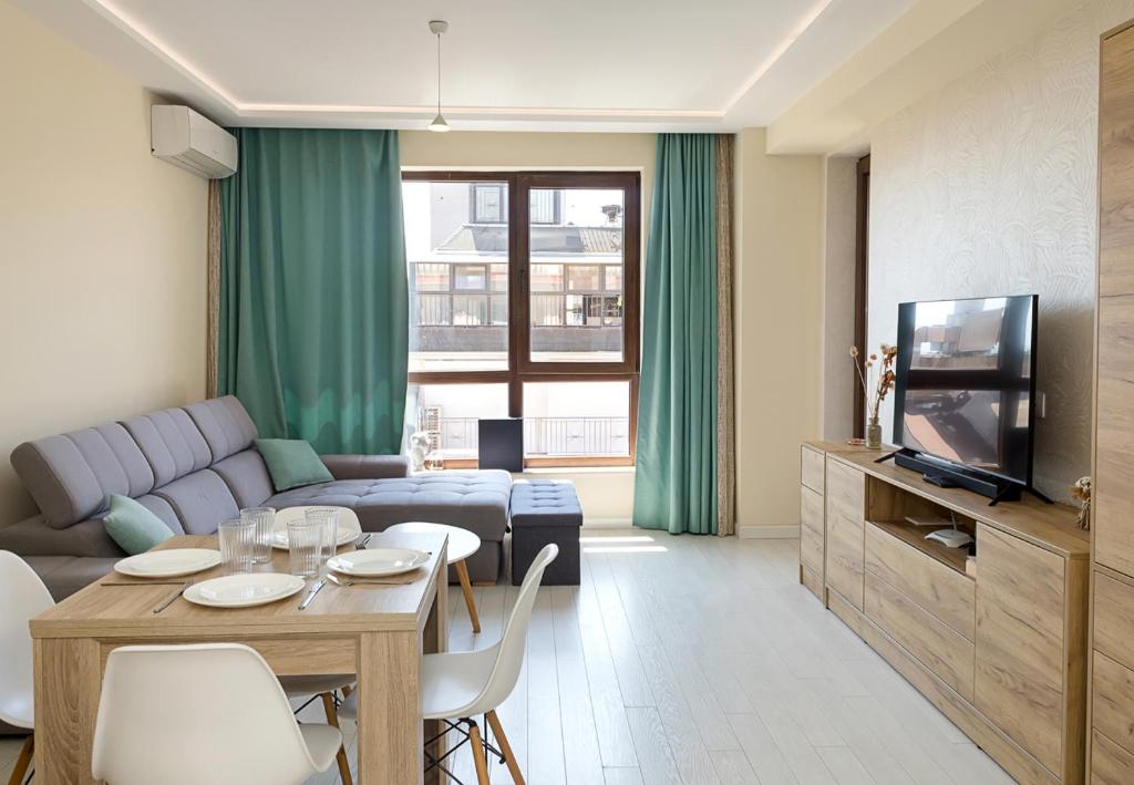 Elegant 1BR Apartment in the TOP Center of Varna by Flat manаger