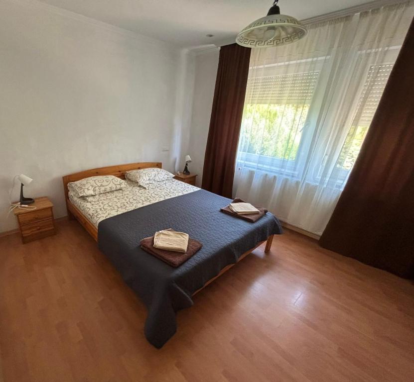 Postel nebo postele na pokoji v ubytování Family 2-rooms Apartment