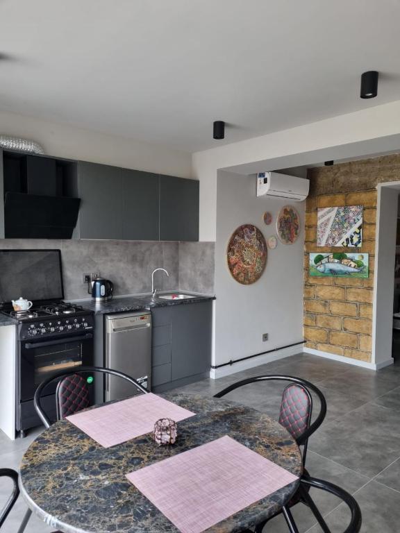 فضای داخلی Loft 53 Winter Park در باکو - تصویر ۳