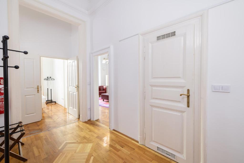 City Hotel Matyas - Resim 24