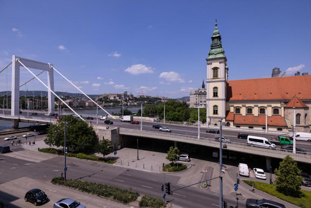 City Hotel Matyas - Resim 41