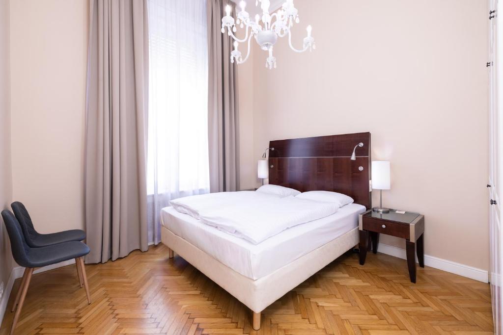 City Hotel Matyas - Resim 44