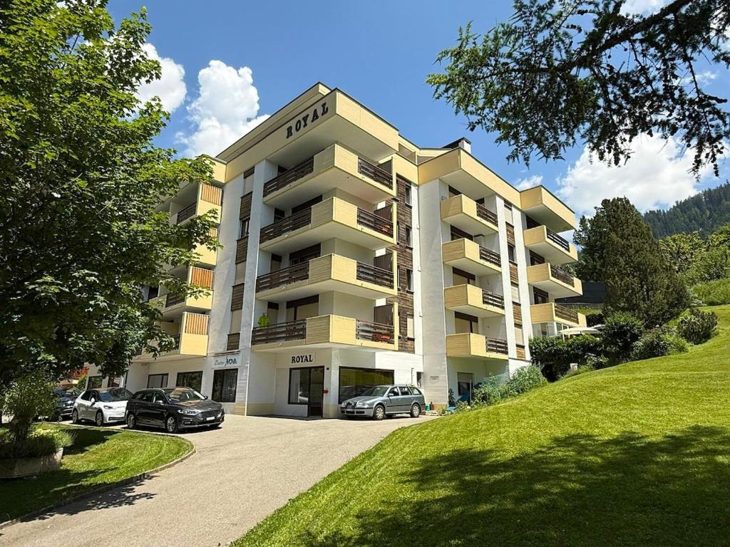 Το κτήριο όπου στεγάζεται  το διαμέρισμα