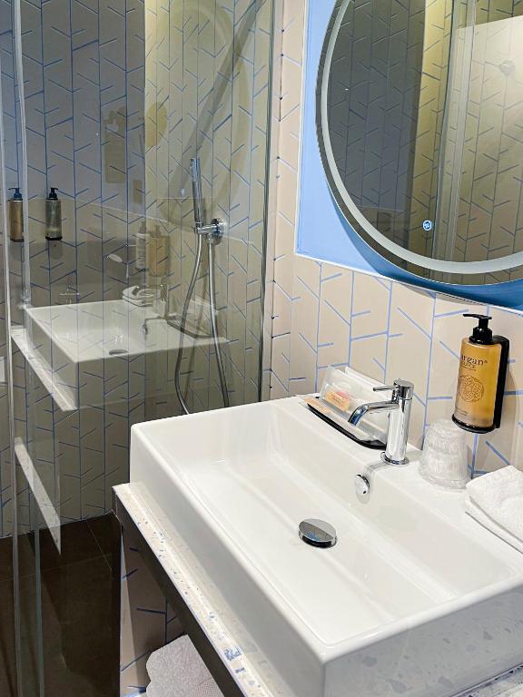 Hotel Pathos by Mimood Aparthotels - 10