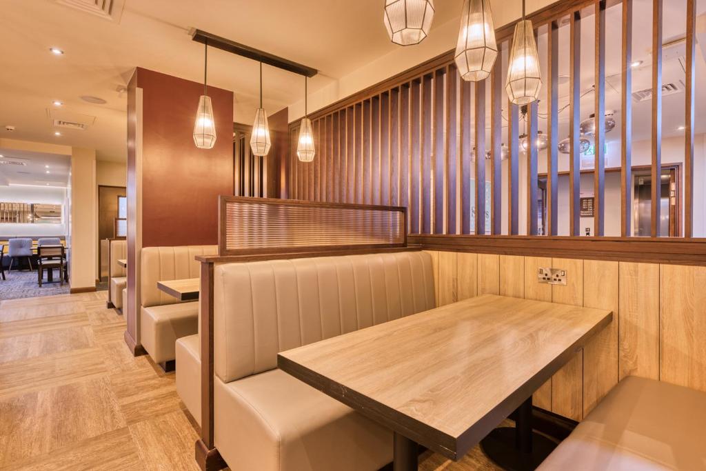 Premier Inn Dublin City Temple Bar - Resim 11