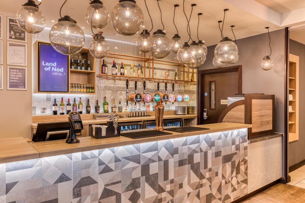 Premier Inn Dublin City Gloucester St South - Resim 10