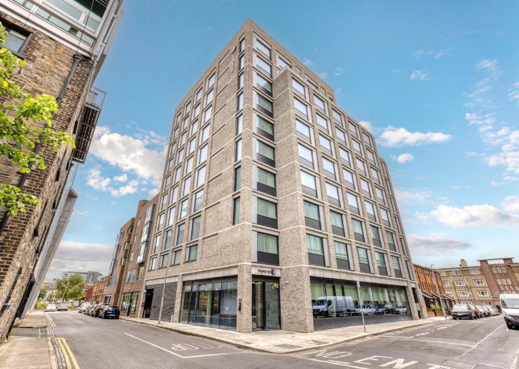 Premier Inn Dublin City Gloucester St South - Resim 1