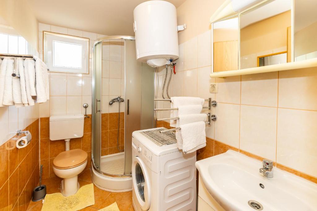 Kúpeľňa v ubytovaní tiho's apartments