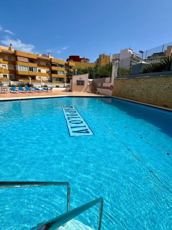 Escapada Ideal en Centro de Calpe, Piscina y 3 min de la Playa