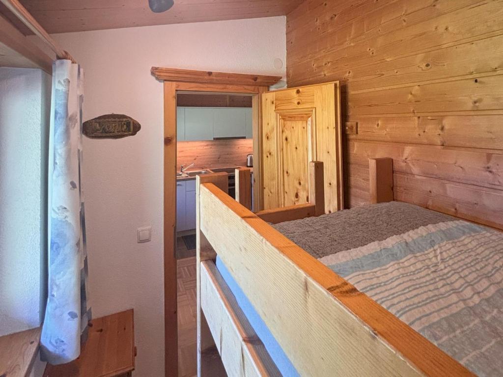 Postel nebo postele na pokoji v ubytování Apartment Sonnegg by Interhome