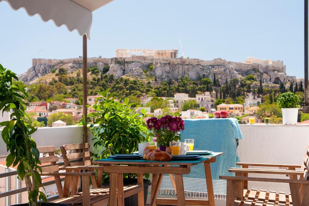
A porch or other outdoor area at Amazing Penthouses with Acropolis View
