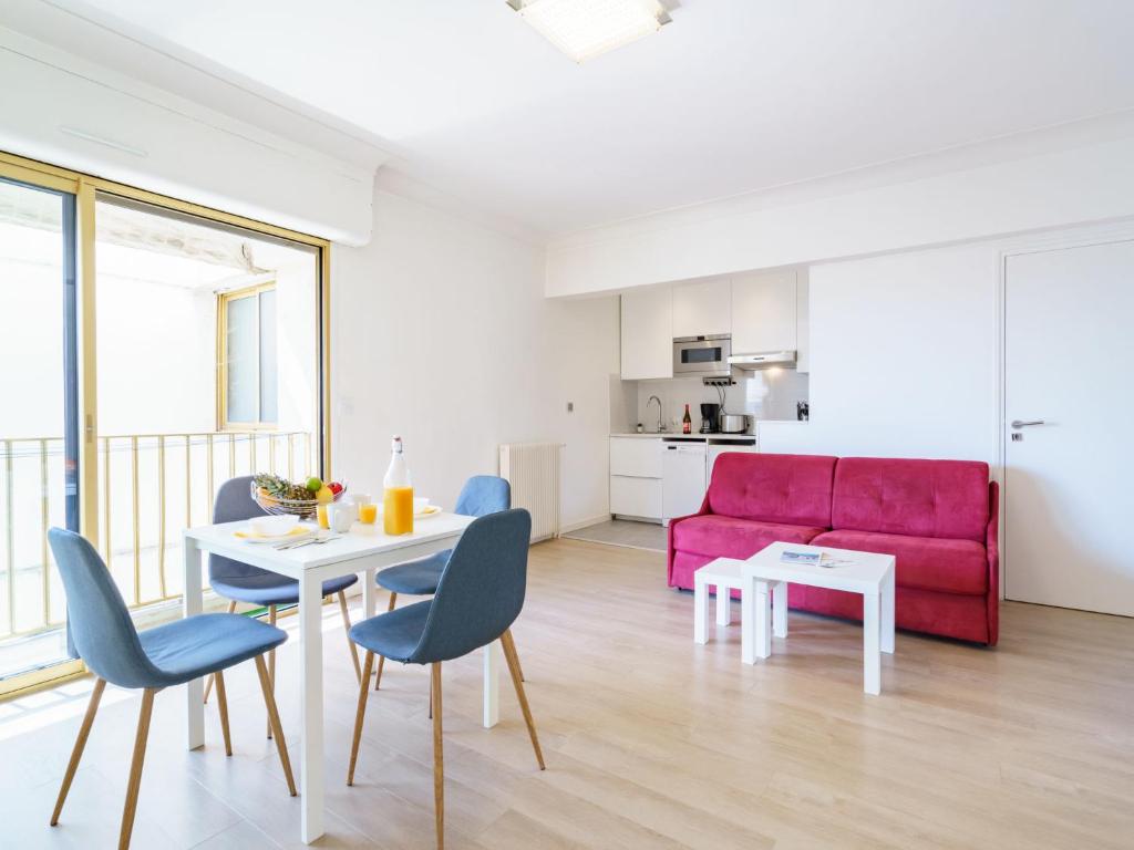 Photo de la galerie de l'établissement Studio Raphaël-2 by Interhome, à Biarritz