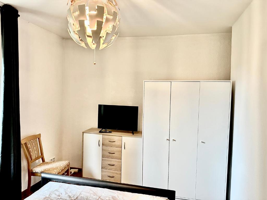 Pension Jasmin B - Double Or Twin Room With Shared Bathroom
