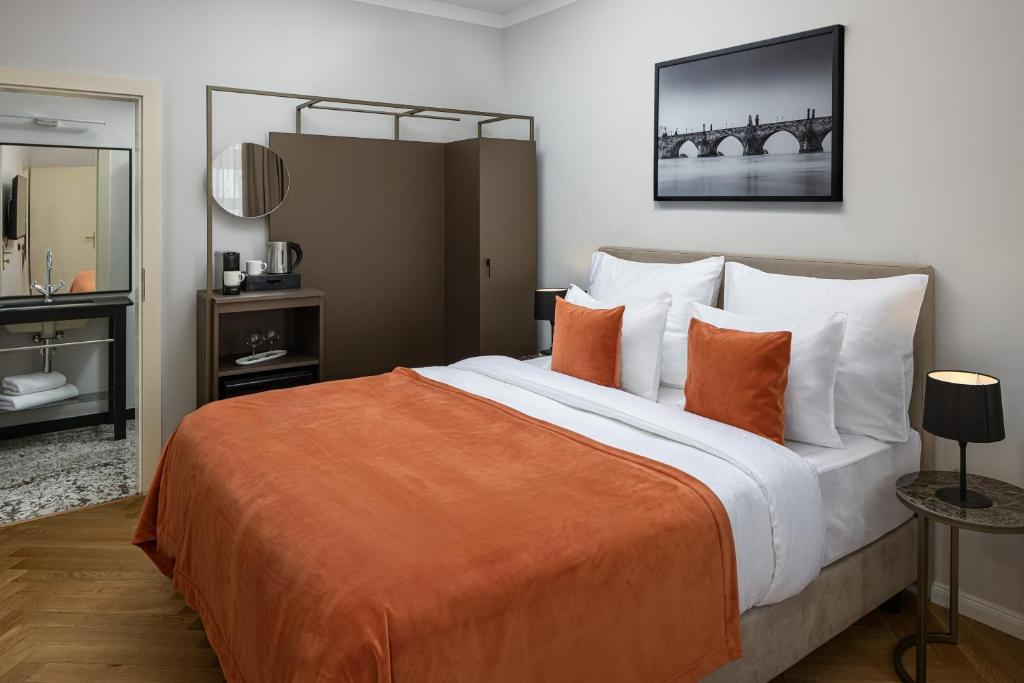 The Bridge Residence by Little King - 1