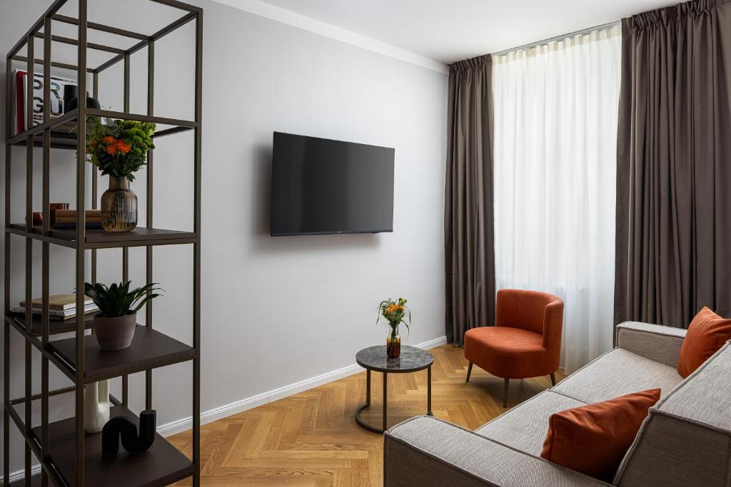 The Bridge Residence by Little King - 18