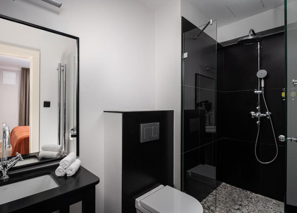 The Bridge Residence by Little King - 3