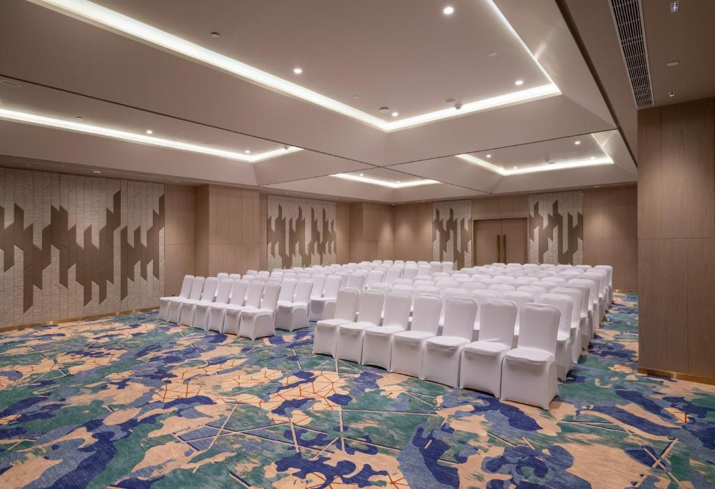 Fotografie z fotogalerie ubytování Merlis Hotel Coimbatore v destinaci Kójamputtúr