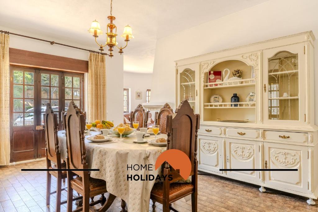 Φαγητό σε αυτή η παραθεριστική κατοικία ή κάπου εκεί κοντά