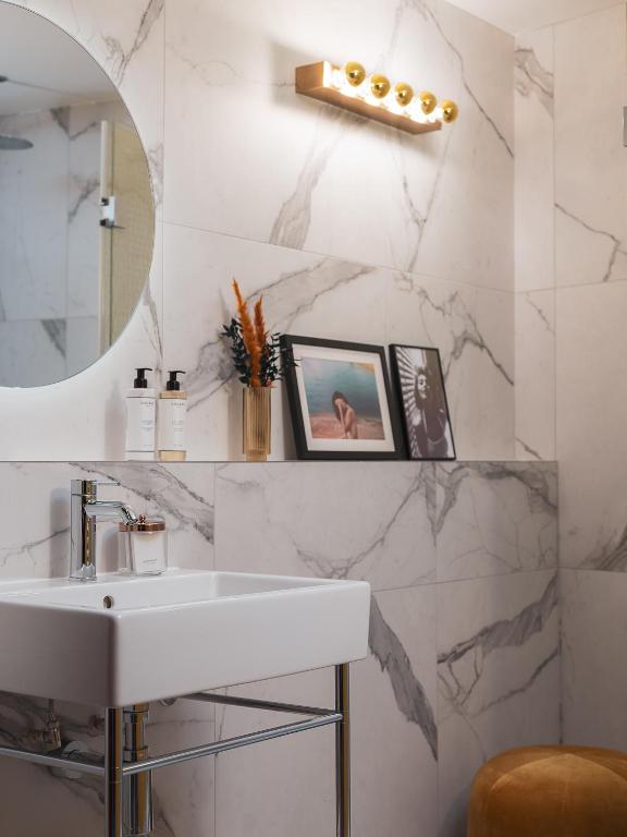 Seven Hotel Paris - Resim 5