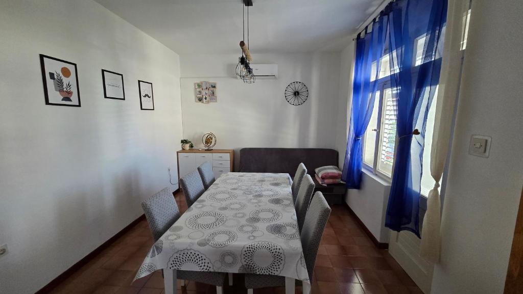 Posedenie v ubytovaní Apartman Juraga