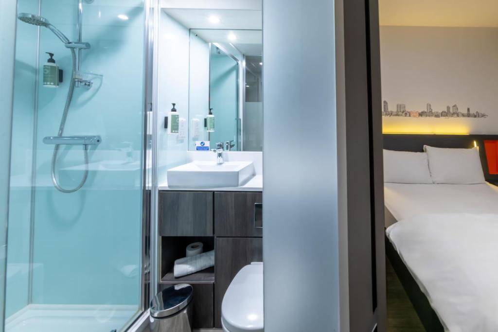 easyHotel Leeds - Resim 37