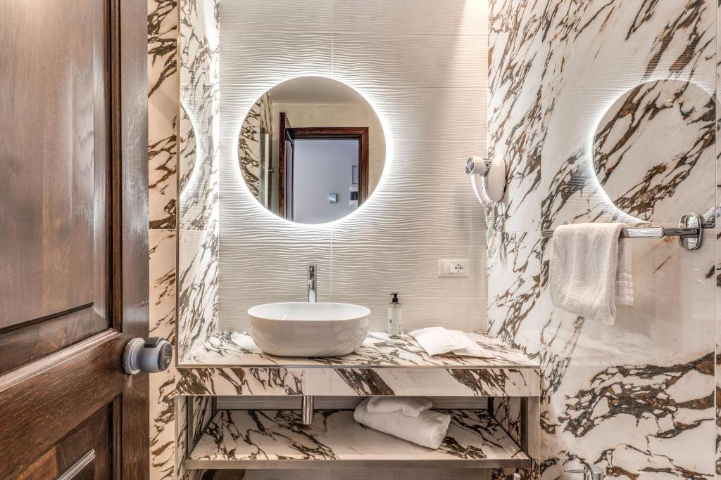 Łazienka w obiekcie Hotel Castel Vecchio