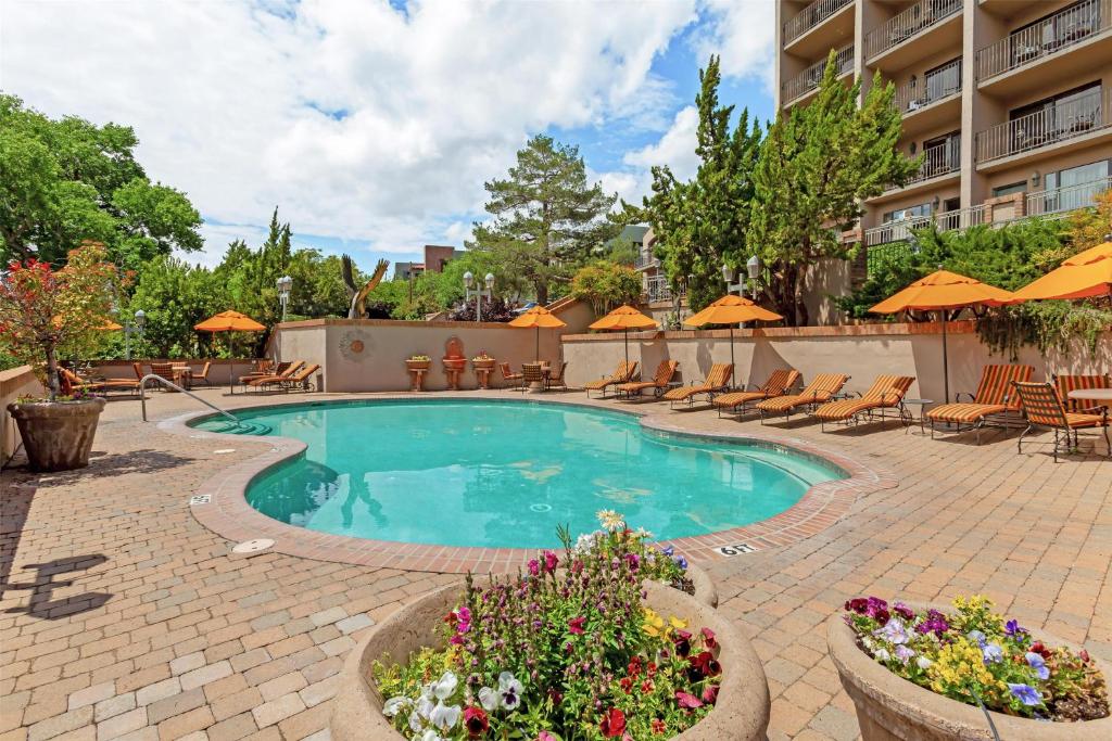 Best Western Plus Arroyo Roble Hotel & Creekside Villas photo