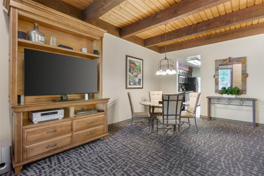 Best Western Plus Arroyo Roble Hotel & Creekside Villas photo