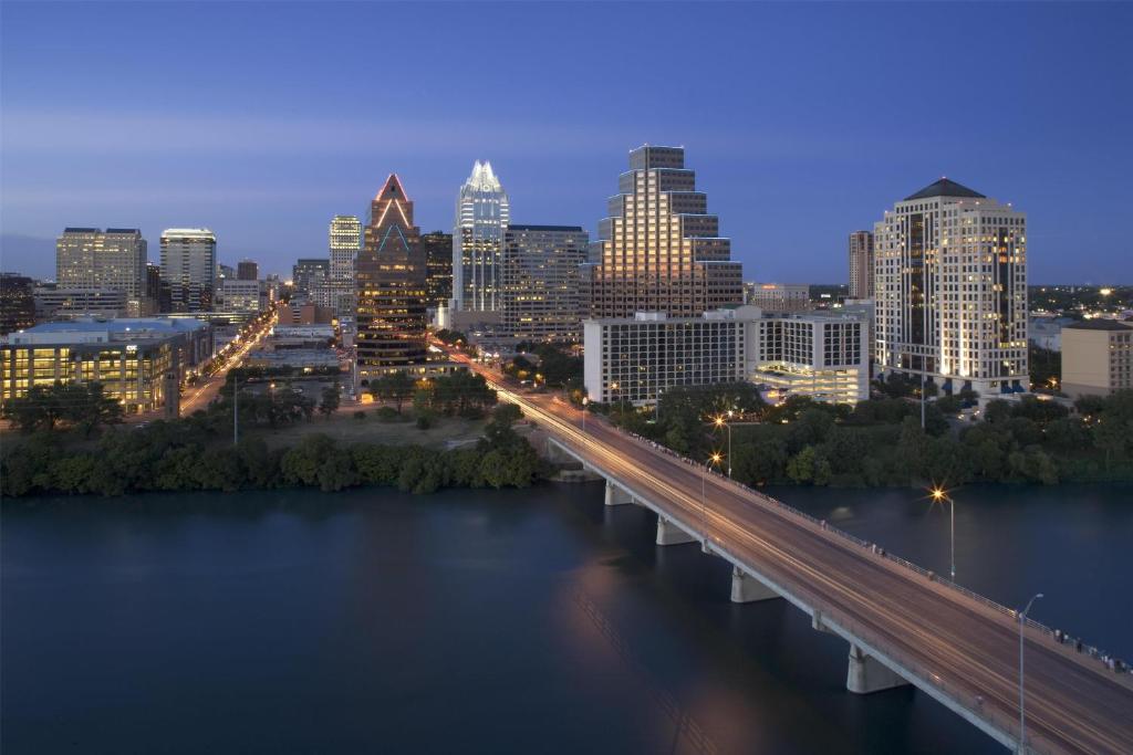 Nespecifikovaný výhled na destinaci Austin nebo výhled na město při pohledu z hotelu