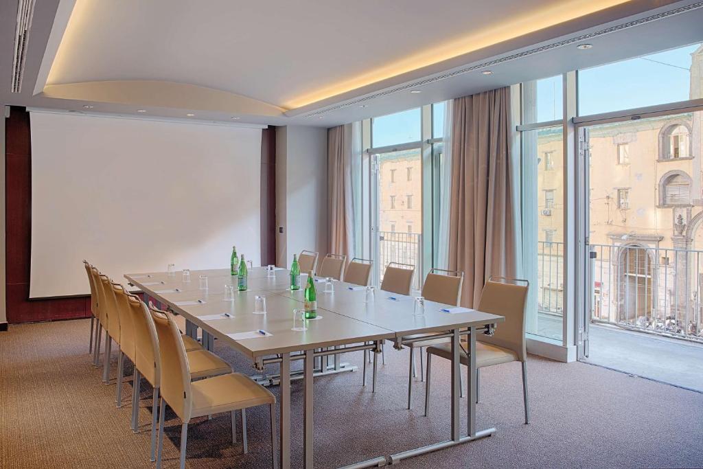 NH Napoli Panorama - Resim 11