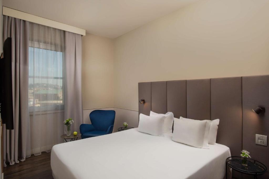 
Standard Double Room with Sea View
